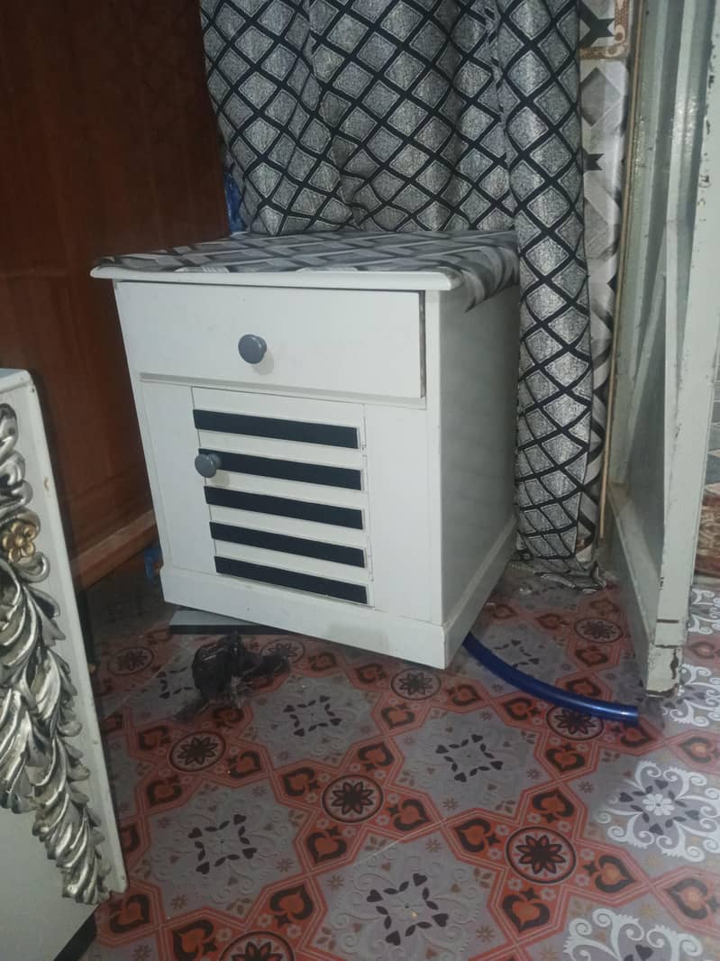 Bed Set, Side tables, Dressing, showcase and sofas 2