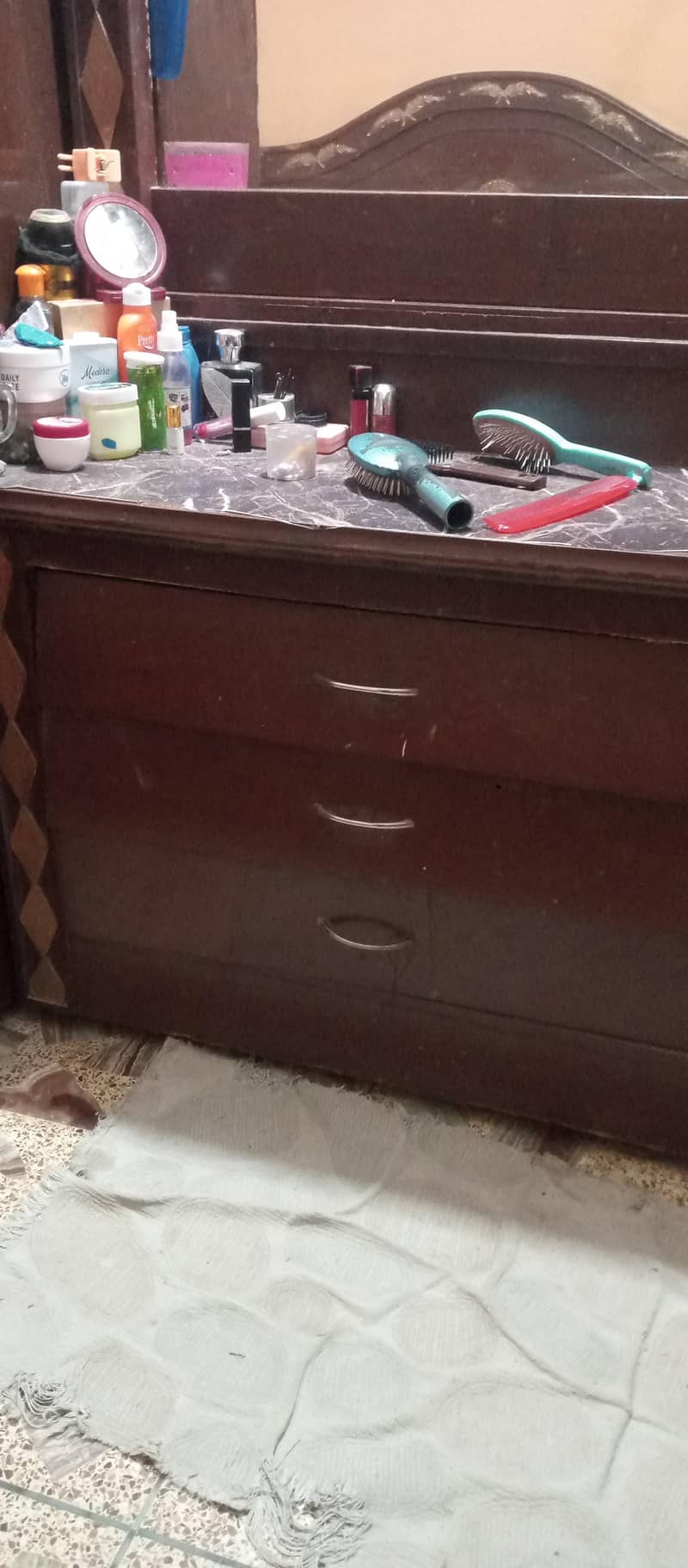 dressing table with mirror 0