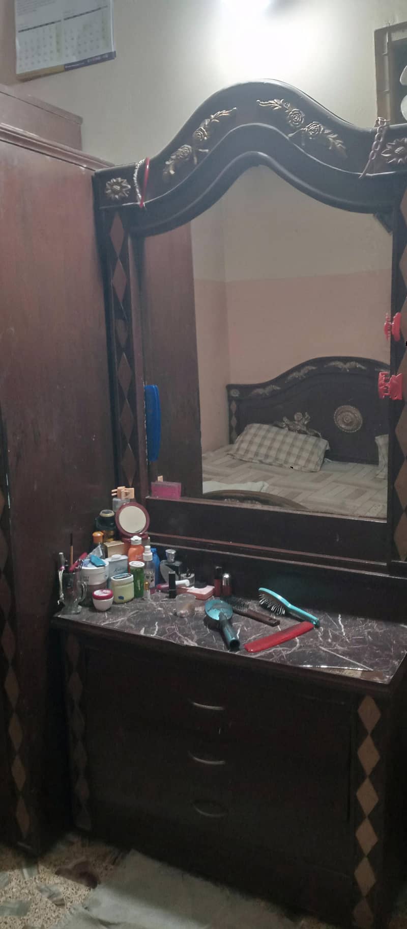 dressing table with mirror 1