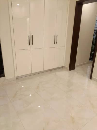 10 MARLA UPPER PORTION FOR RENT IN WAPDA TOWN PHASE 1