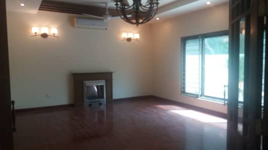 1Kanal owner Build Beautiful out Good House For Sale DHA Phase 5