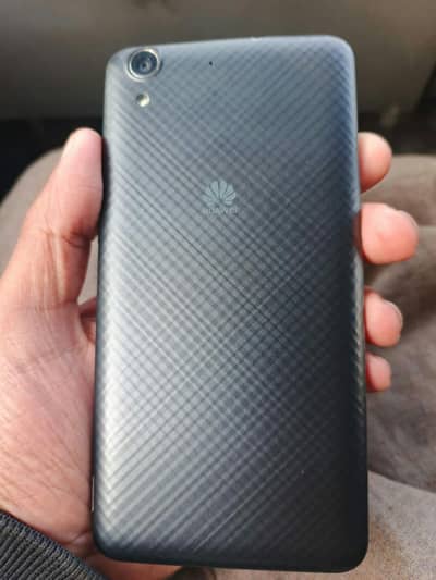 y6 4ram 64rom achi condition ma ha only phone ha