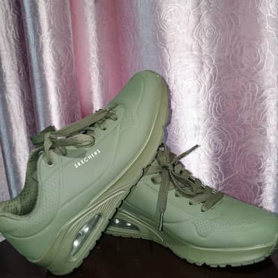 Skechers shoes % Original shoes  just brand new condition