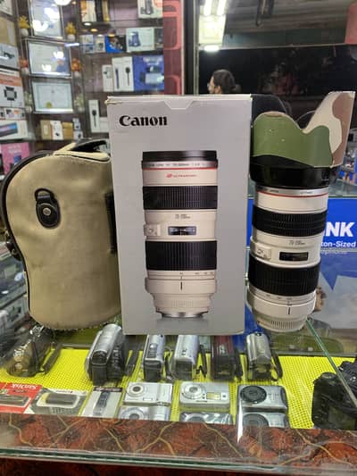 Dslr lens canon 70/200. mm f2.8 full 10bay9 condition 03212306356