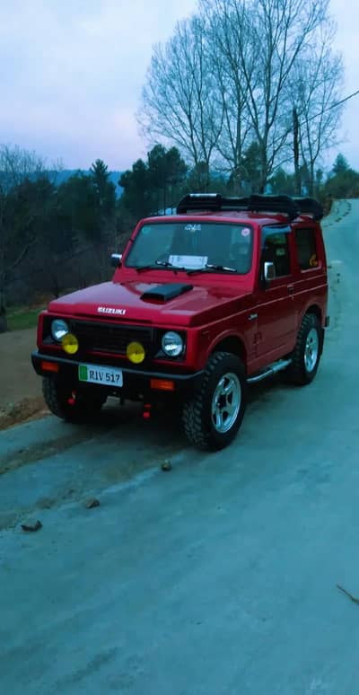 Suzuki jeep