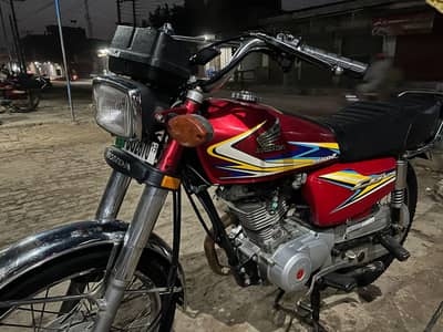 Honda 125 total jenvon Achi bike koi Kam sham ni hona Wala home use