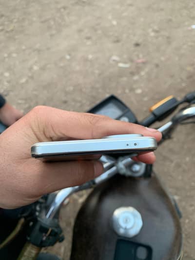 IQOO NEO 10 (3 month Sim working)