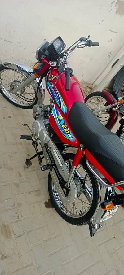 Honda 70       03277296212