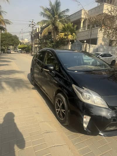 Toyota Prius S Touring Selection 1.8 – 2014