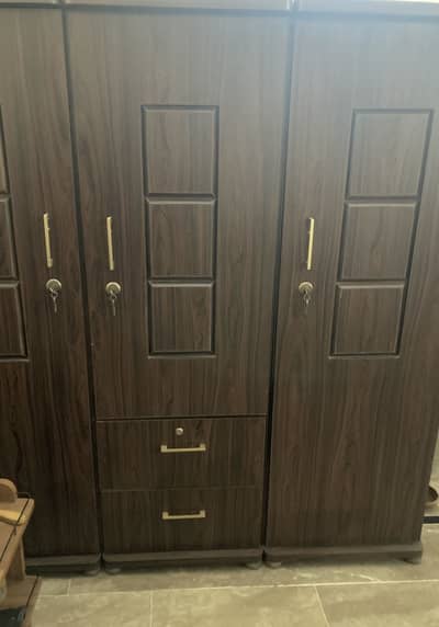 1 Wardrobe ( Almari ) Bari Almari 3 Door 6 feet by 6feet