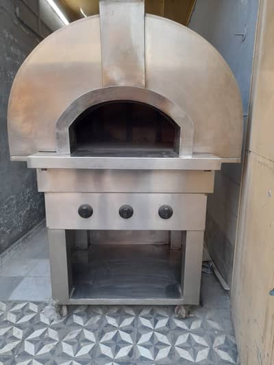 HEAVY DUTY ITALIAN BRICK PIZZA OVEN - LPG WITH STAINLESS STEEL STAND