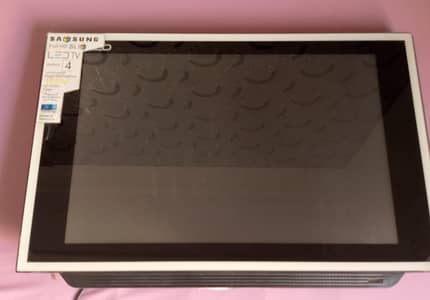 Two TV 32 and 18  inches