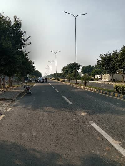 10 Marla Excellent Location Plot For Sale