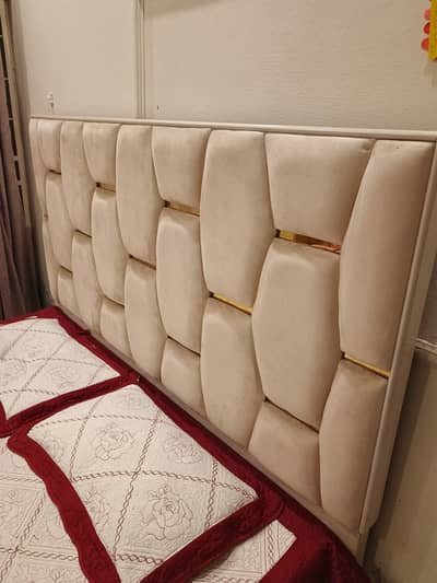 just like new bed and mattress