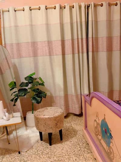 ​High-Quality Beautiful Curtains - Like New Condition