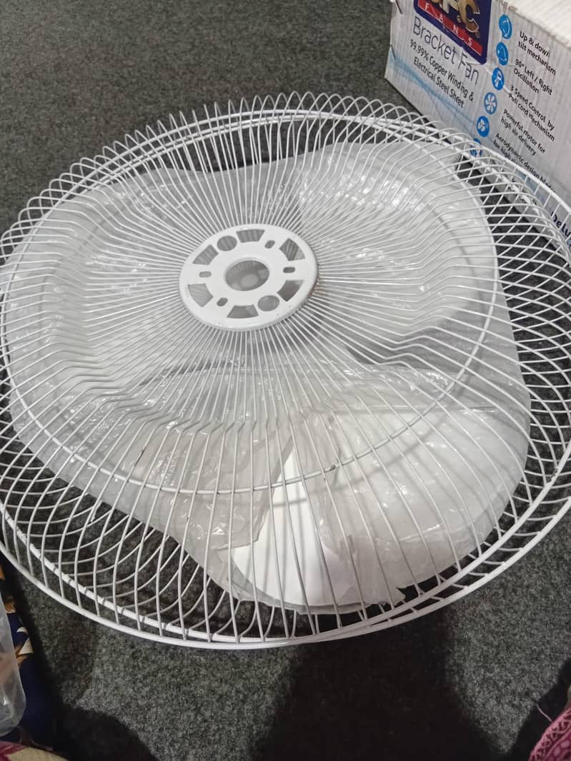 bracket fan 6