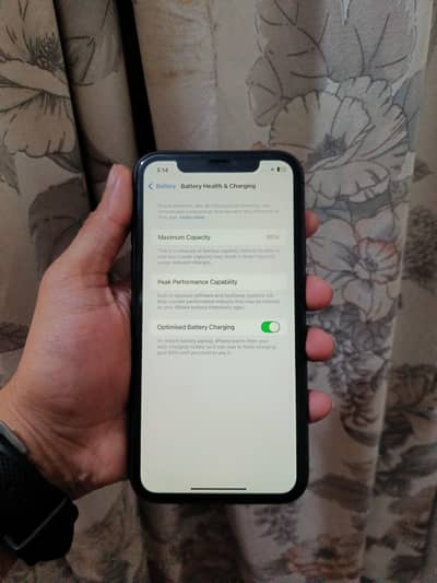 I phone 11 64gb with box