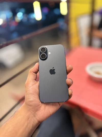 iphone 16 dual physical