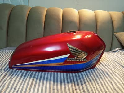 honda cg 125 2007 model ori fuel tank and (Goshi)sylincer back take