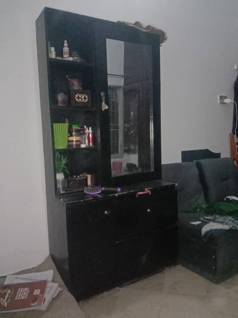 dressing table 0