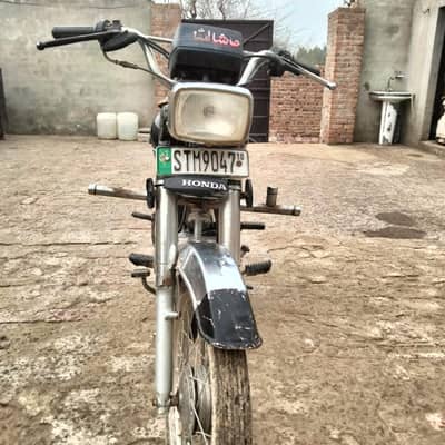 CD 70 Bike For Urgent Sale In Faisalabad