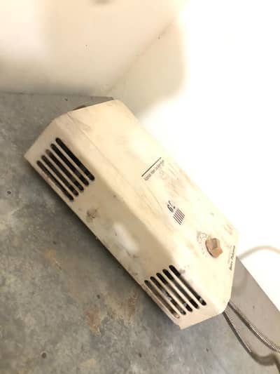 condition ok ha clear ha abi  saaf ni kia isliy aesa lag rha ha