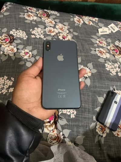 iphone xsmax only 32k