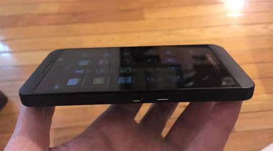 Blackberry Z10  4G LTE Hotspot Qualcom Sleek