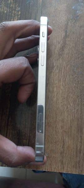 iphone 12pro condition 10 by 10 hai battery health 86% hai