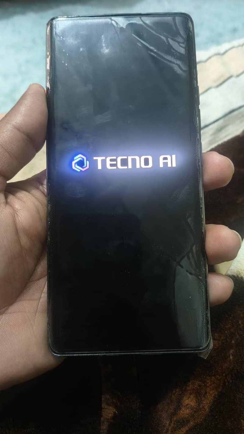 Tecno 40 pro 3