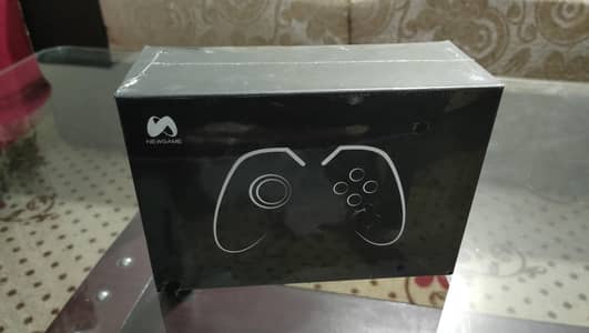 brand new game controller come from Dubai works with Android and IOS