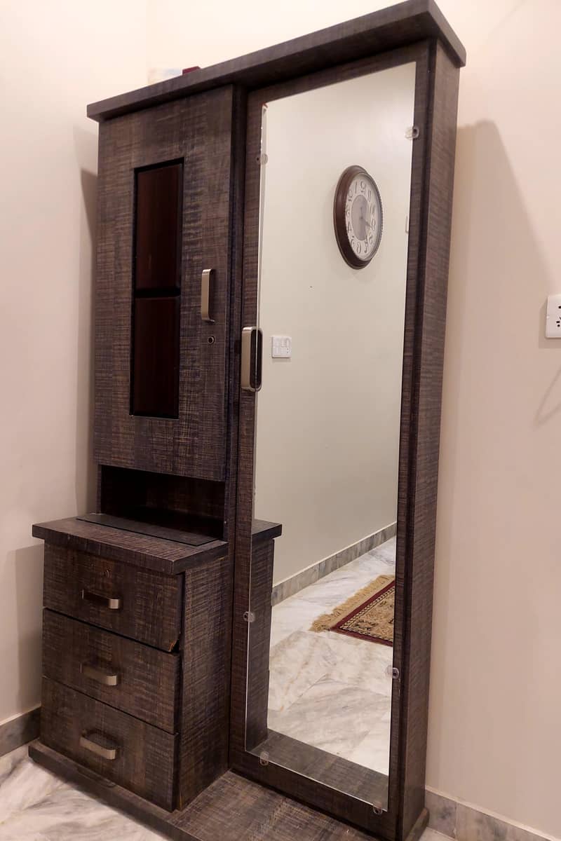 dressing table 0