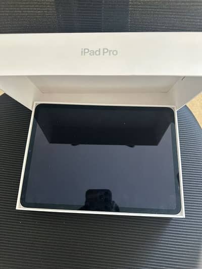 iPad pro M2 256gb Full box