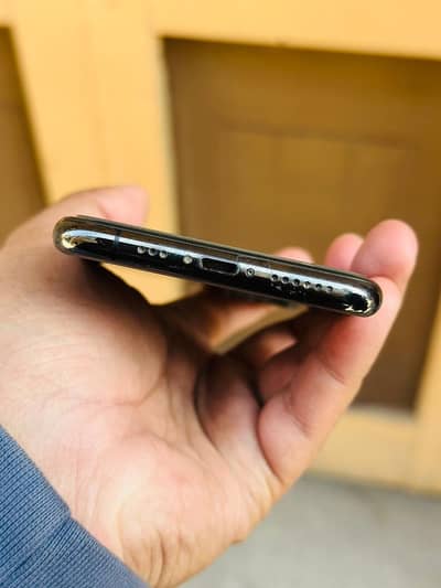 iphone 11 pro non this number call or msg 03058669992