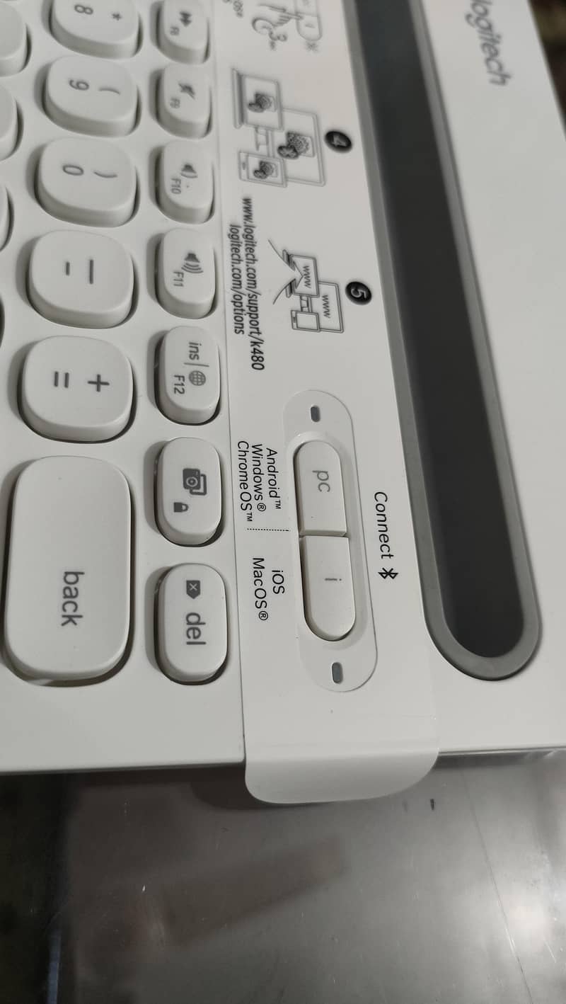 Bluetooth keyboard 0