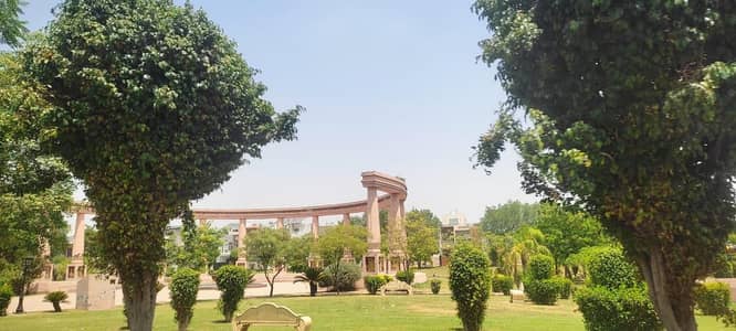 Khayaban-e-Amin L Block 5 marla Possesion plot for Sale