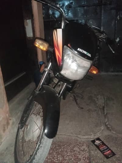 Suzuki Hona pirader 100c ha 2017 model