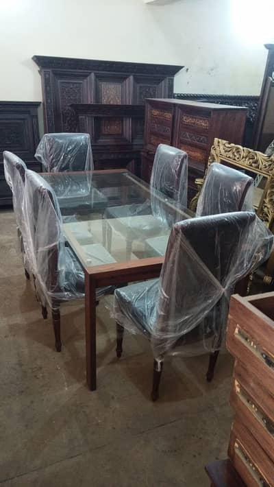 6 Seater Dining table for sale in Larkana