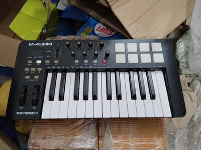 M Audio Oxygen 25 USB midi