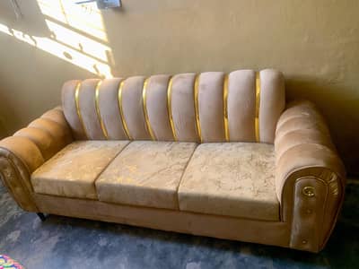 BRAND NEW 3 SEATER SOFA  UNTOUCH