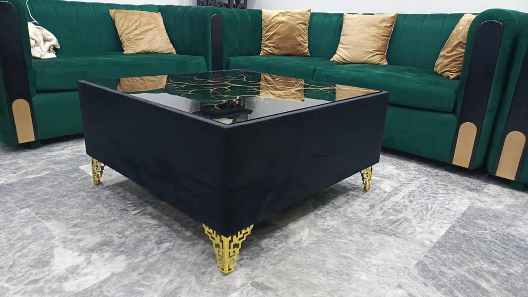 Glass-Top Central Table 2