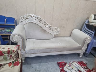 Royal Wooden Single Sofa / Dewan For Sale – Good Condition