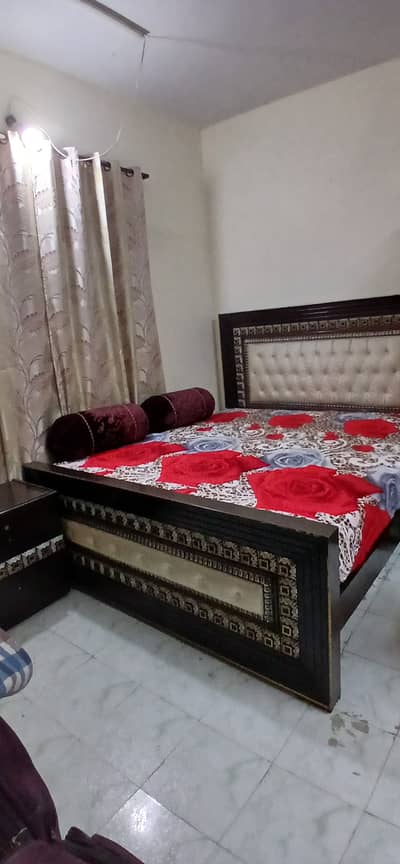 Solid wood bed set + wardrob
