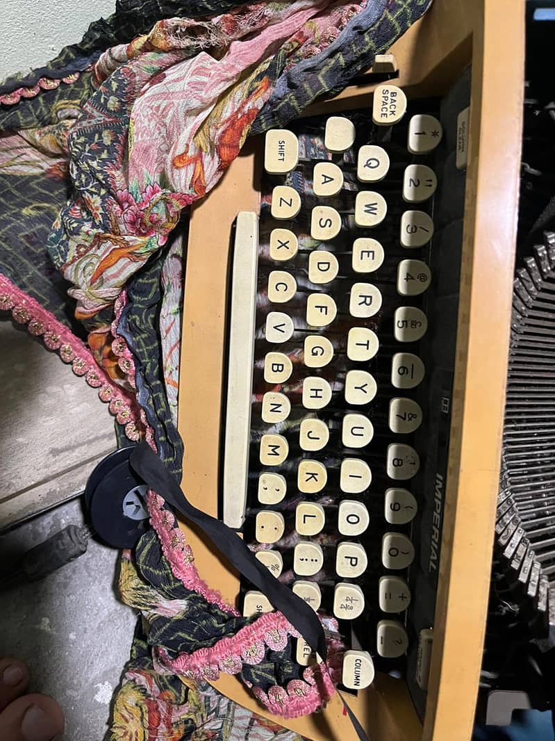 Typing machine 2