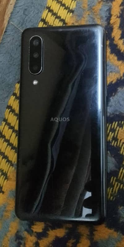 sharp aquos zero 5g non pta 8/128 without box and charger for sale