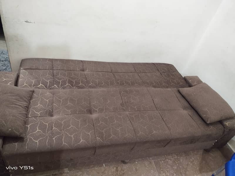 Sofa Combed 3 seater. 4