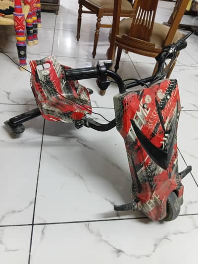 electric scootey with charger for kids and also for young kids