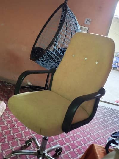 good condition chair