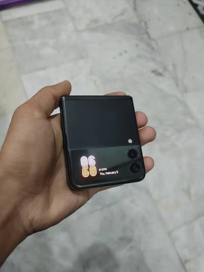 Samsung Galaxy z flip 3 mobile phone fold