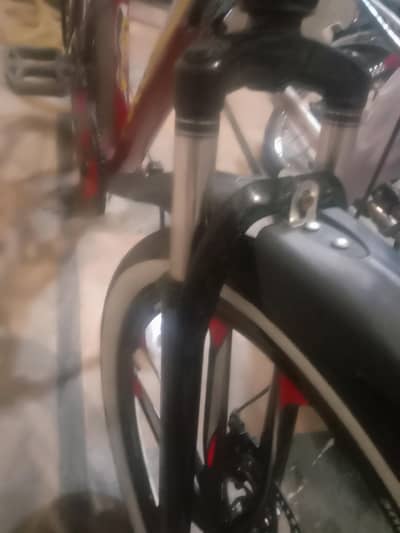 Racing cycle . Casual Bicycle